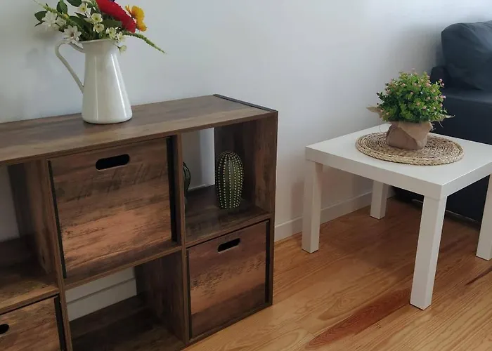 Center House Πόντα Ντελγκάντα